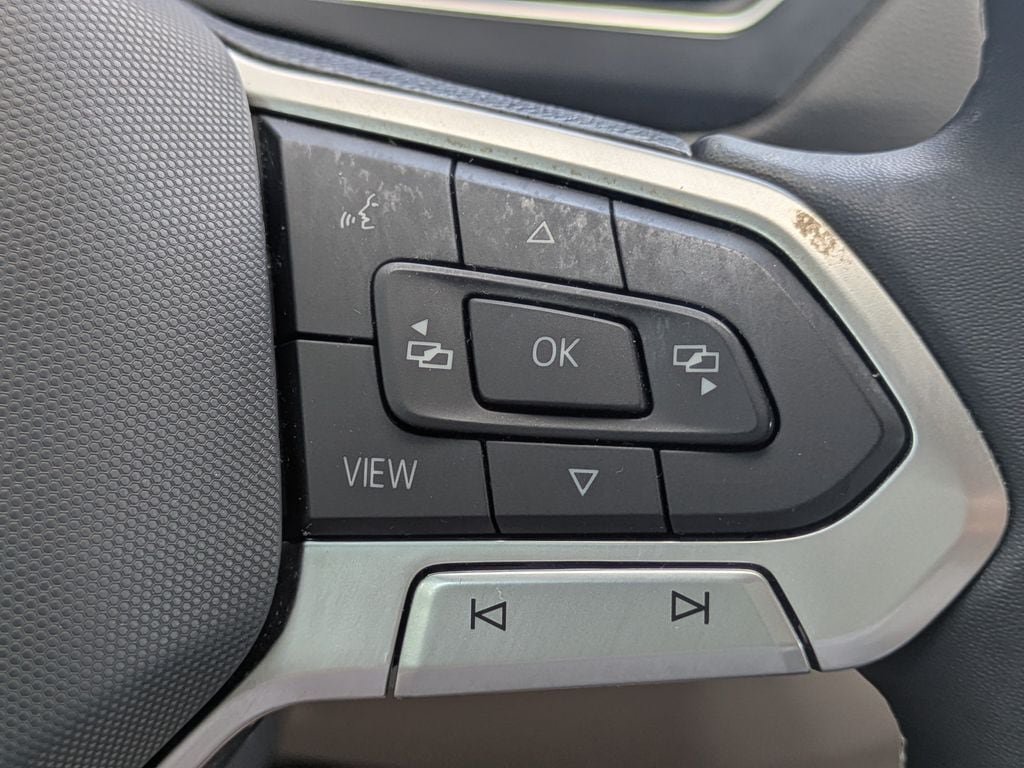 Certified 2023 Volkswagen Tiguan SE FWD image 25