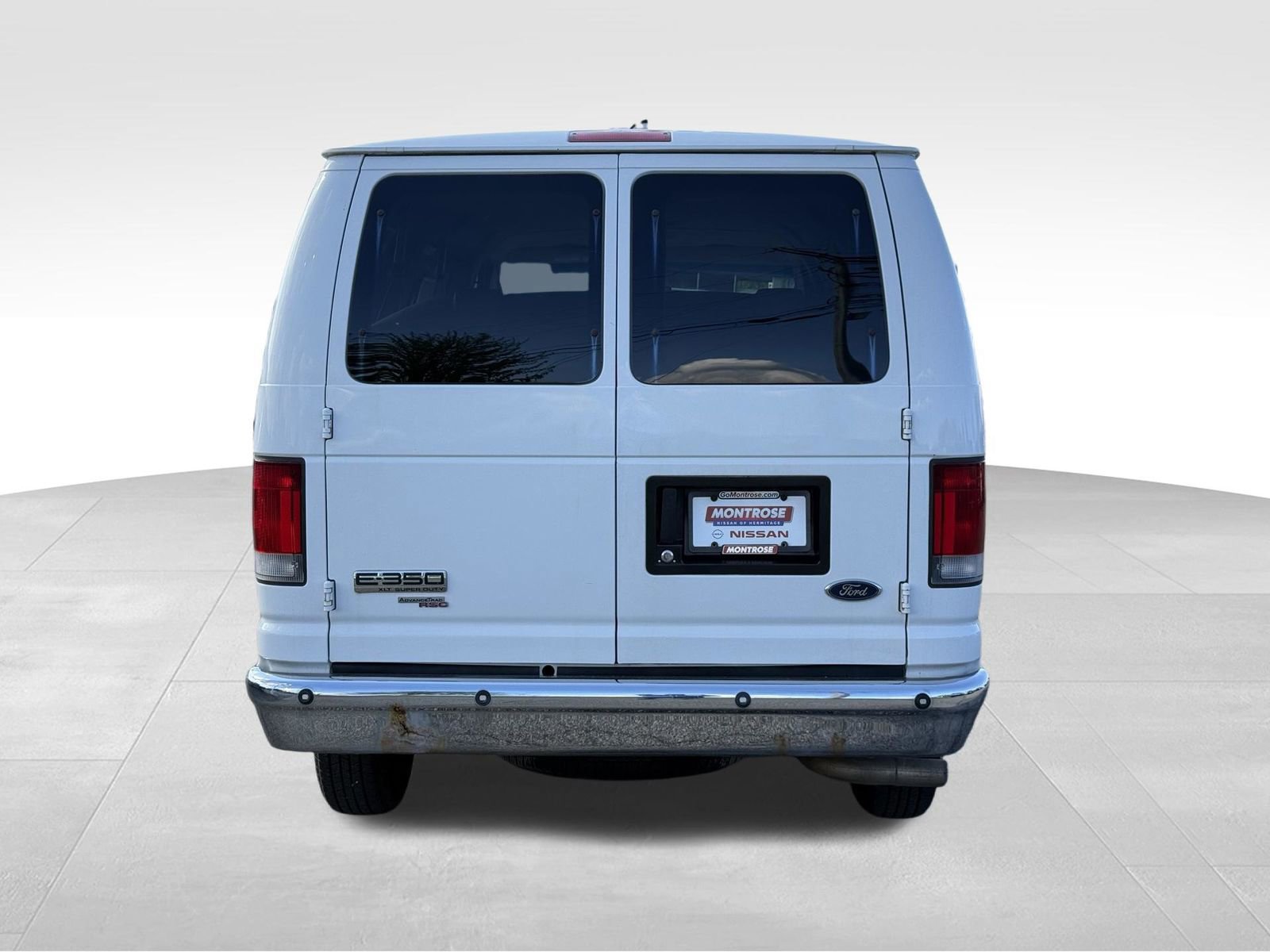Used 2008 Ford E-350 and Econoline 350 XL RWD image 4