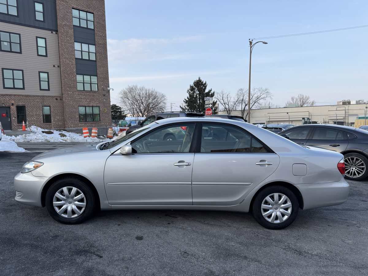 Used 2006 Toyota Camry LE image 4
