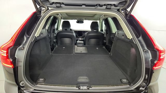 Certified 2024 Volvo XC60 B5 Plus w/ Protection Package Premier AWD/4WD image 42