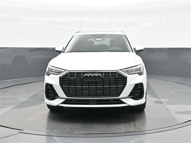New 2025 Audi Q3 2.0T Premium image 2
