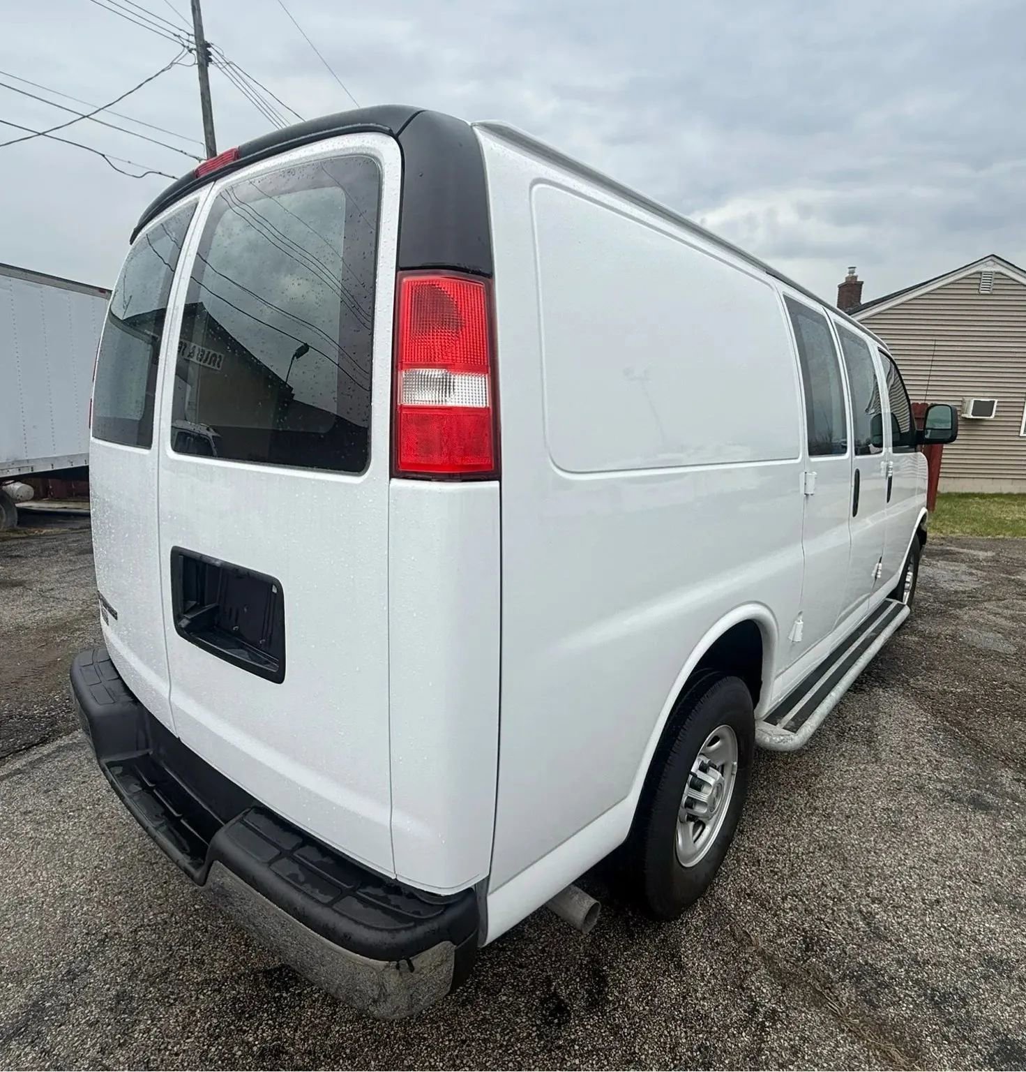 Used 2024 Chevrolet Express 2500 w/ Driver Convenience Package image 4