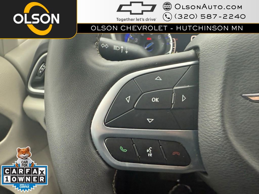 Used 2024 Chrysler Pacifica Touring-L image 28