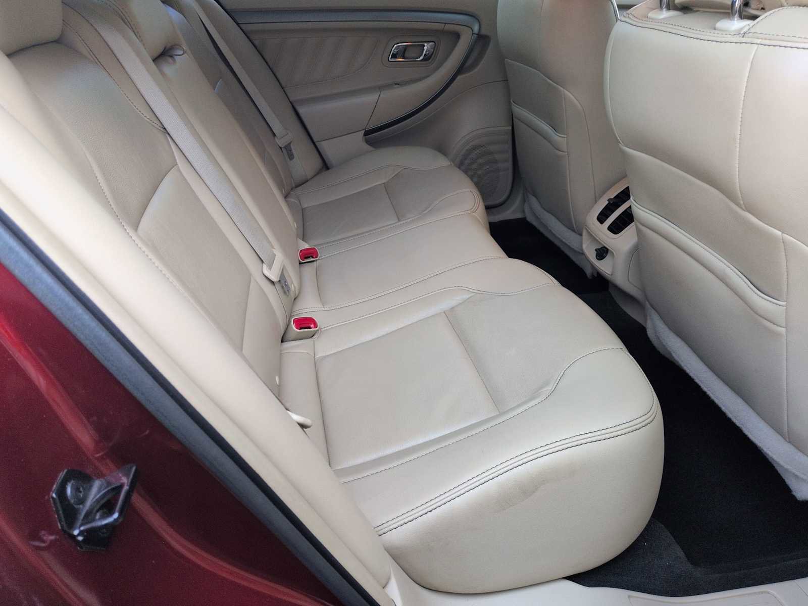 Used 2014 Ford Taurus SEL w/ Equipment Group 201A FWD image 21