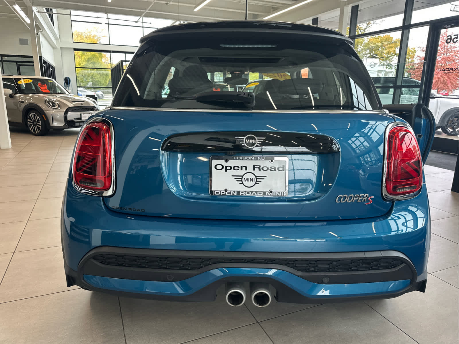 Certified 2023 MINI Cooper S image 4