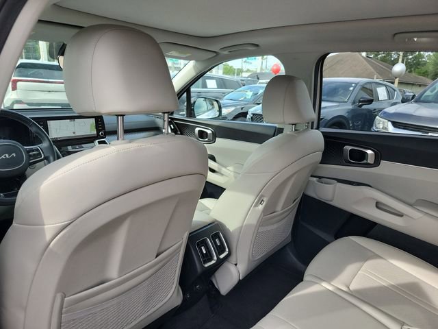 Used 2022 Kia Sorento S w/ Panoramic Sunroof Package FWD image 29