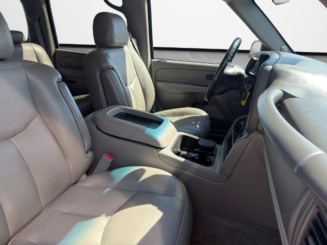 Used 2006 Chevrolet Suburban LT w/ Preferred Equipment Group AWD/4WD image 22