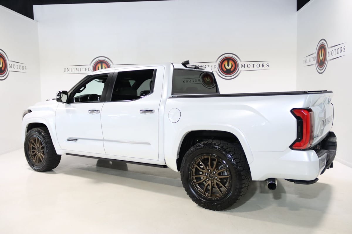 Used 2024 Toyota Tundra Capstone AWD/4WD image 3