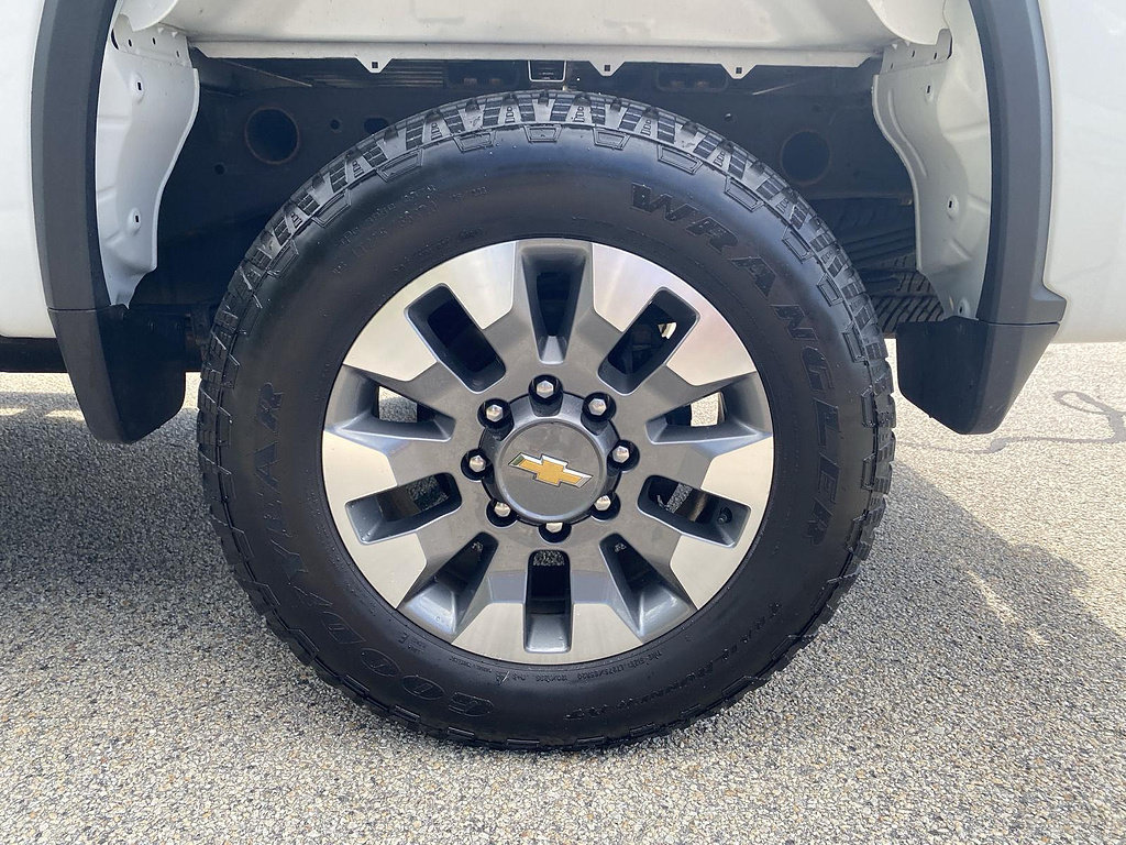Certified 2024 Chevrolet Silverado 2500 Custom w/ Custom Value Package AWD/4WD image 46