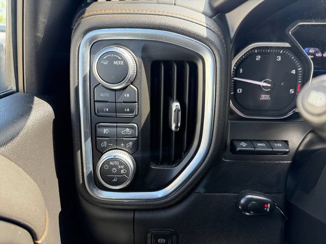 Used 2021 GMC Sierra 2500 AT4 w/ AT4 Premium Plus Package AWD/4WD image 15