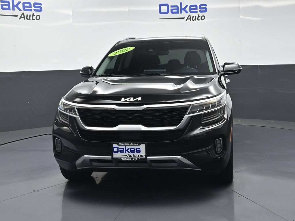 Certified 2022 Kia Seltos SX w/ Sunroof Package AWD/4WD image 4