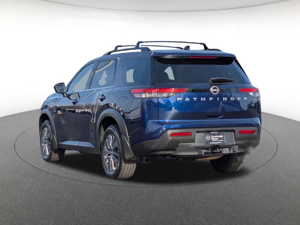 Used 2025 Nissan Pathfinder SV w/ SV Premium Package image 7