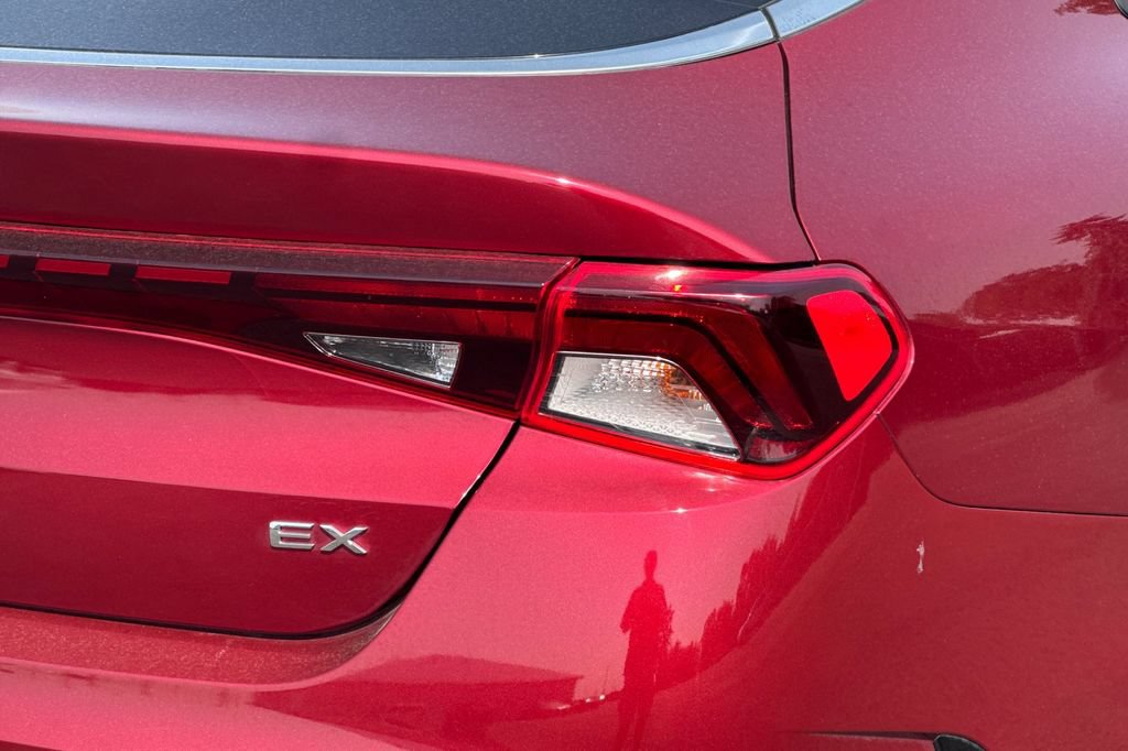 Used 2021 Kia K5 EX FWD image 24