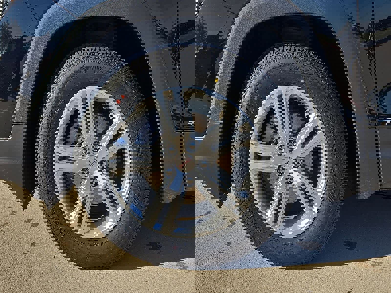 Used 2024 GMC Terrain SLE image 12