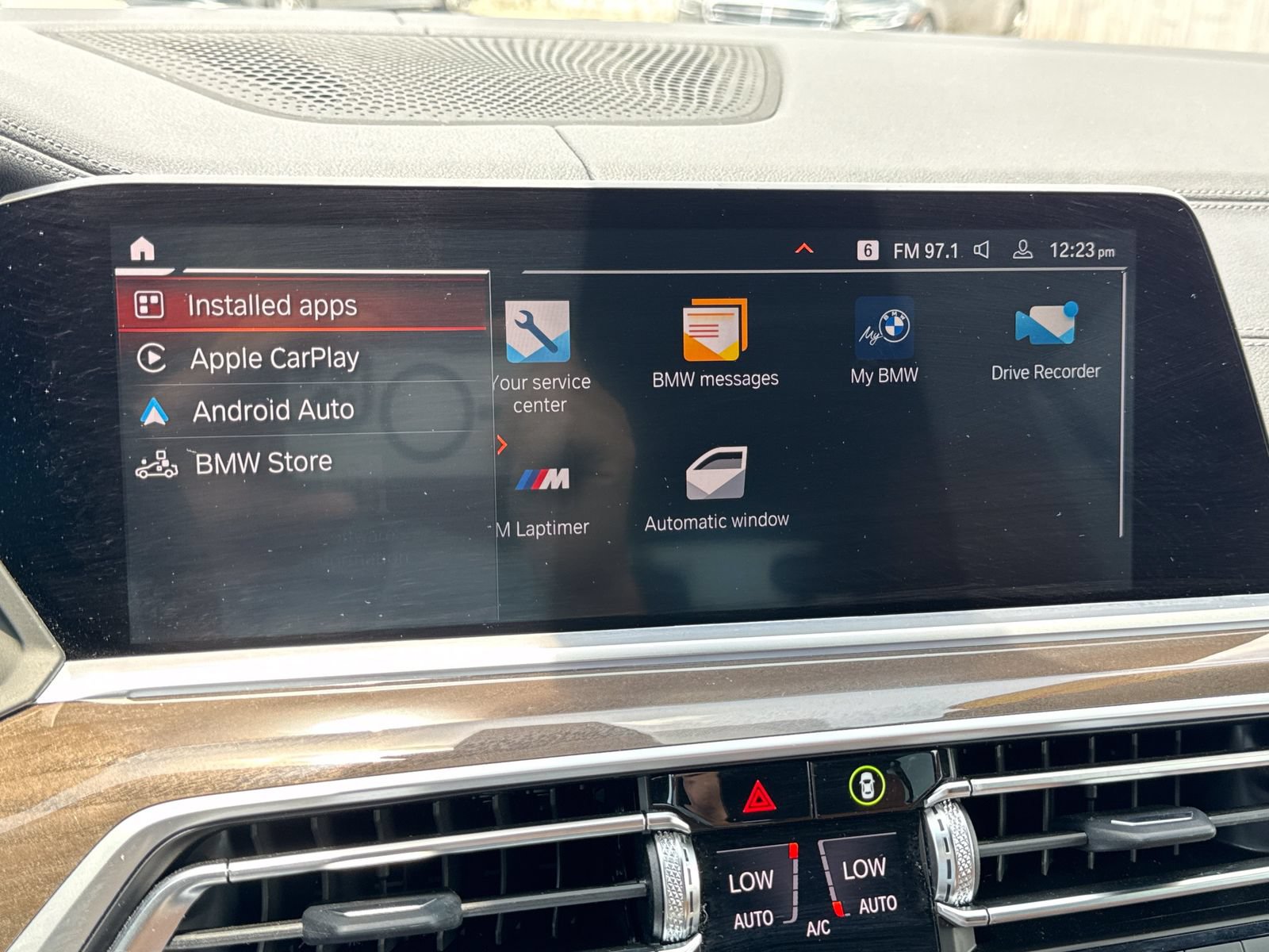 Used 2022 BMW X5 xDrive40i w/ Premium Package AWD/4WD image 20