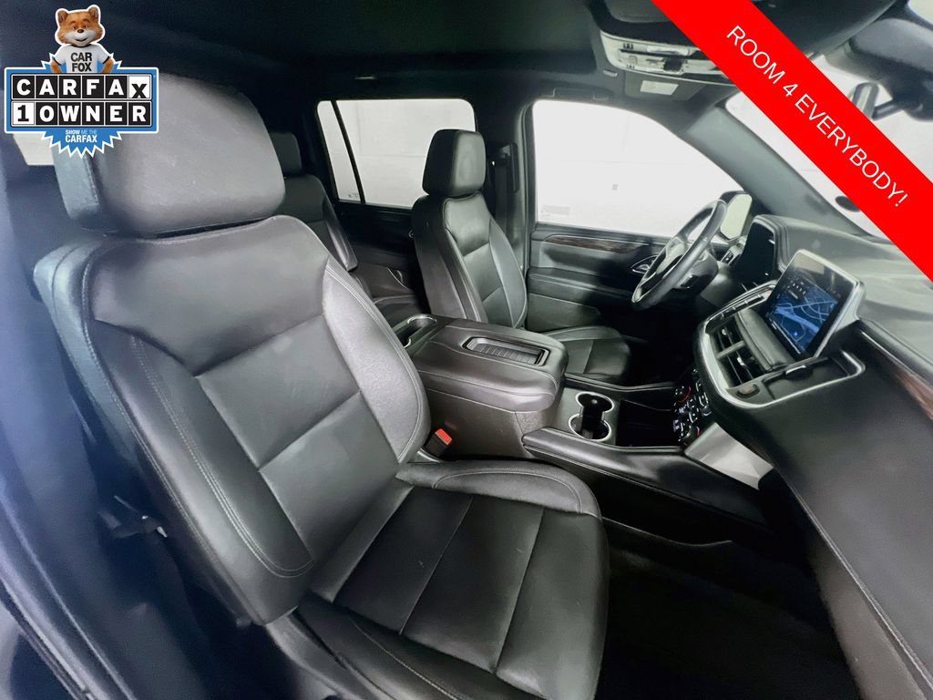 Used 2022 Chevrolet Suburban LT w/ Luxury Package RWD image 31