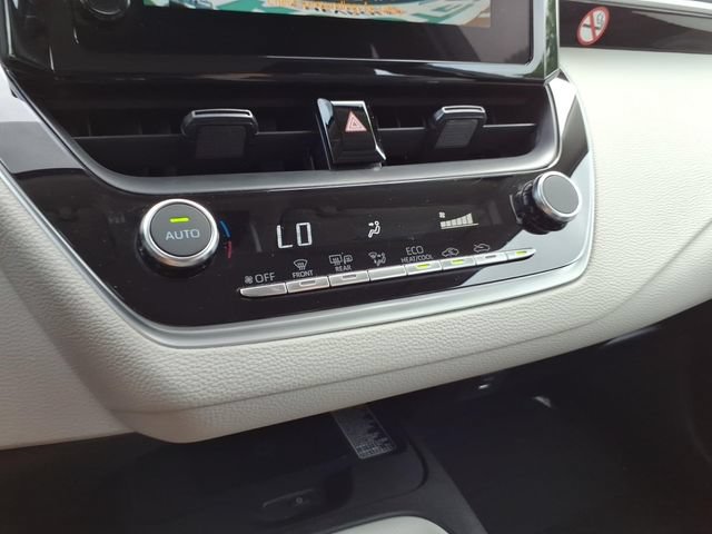 Used 2026 Toyota Corolla LE w/ LE Premium Package FWD image 24