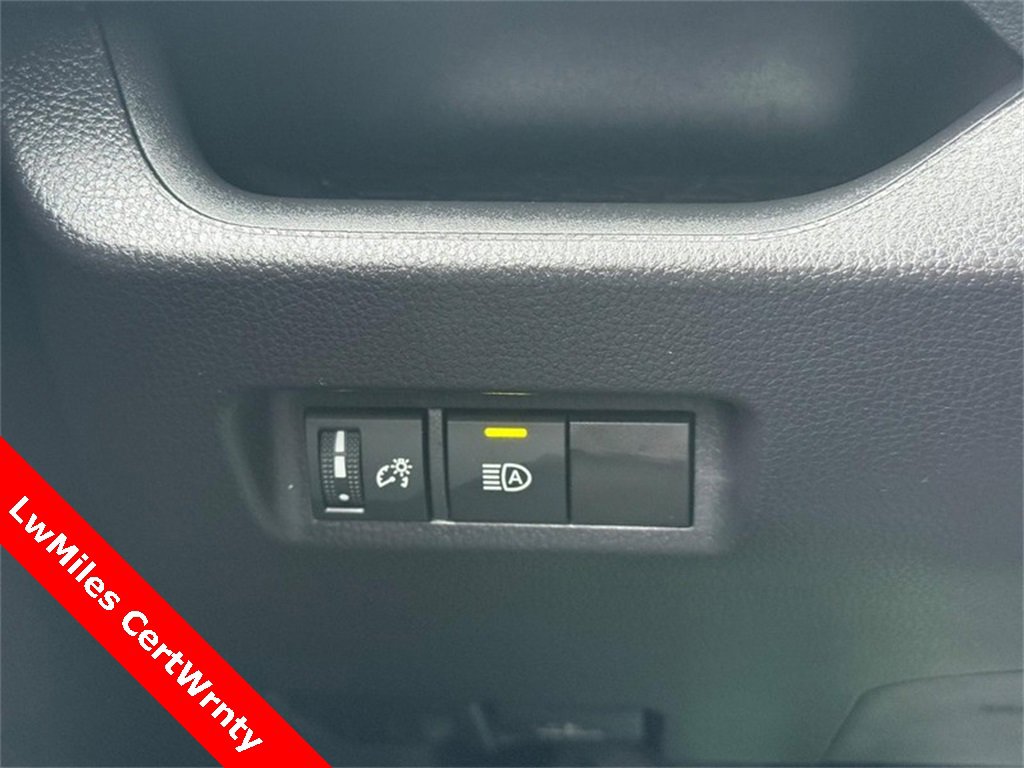 Used 2025 Toyota RAV4 LE image 29