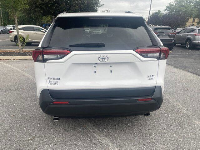 Used 2022 Toyota RAV4 XLE image 9