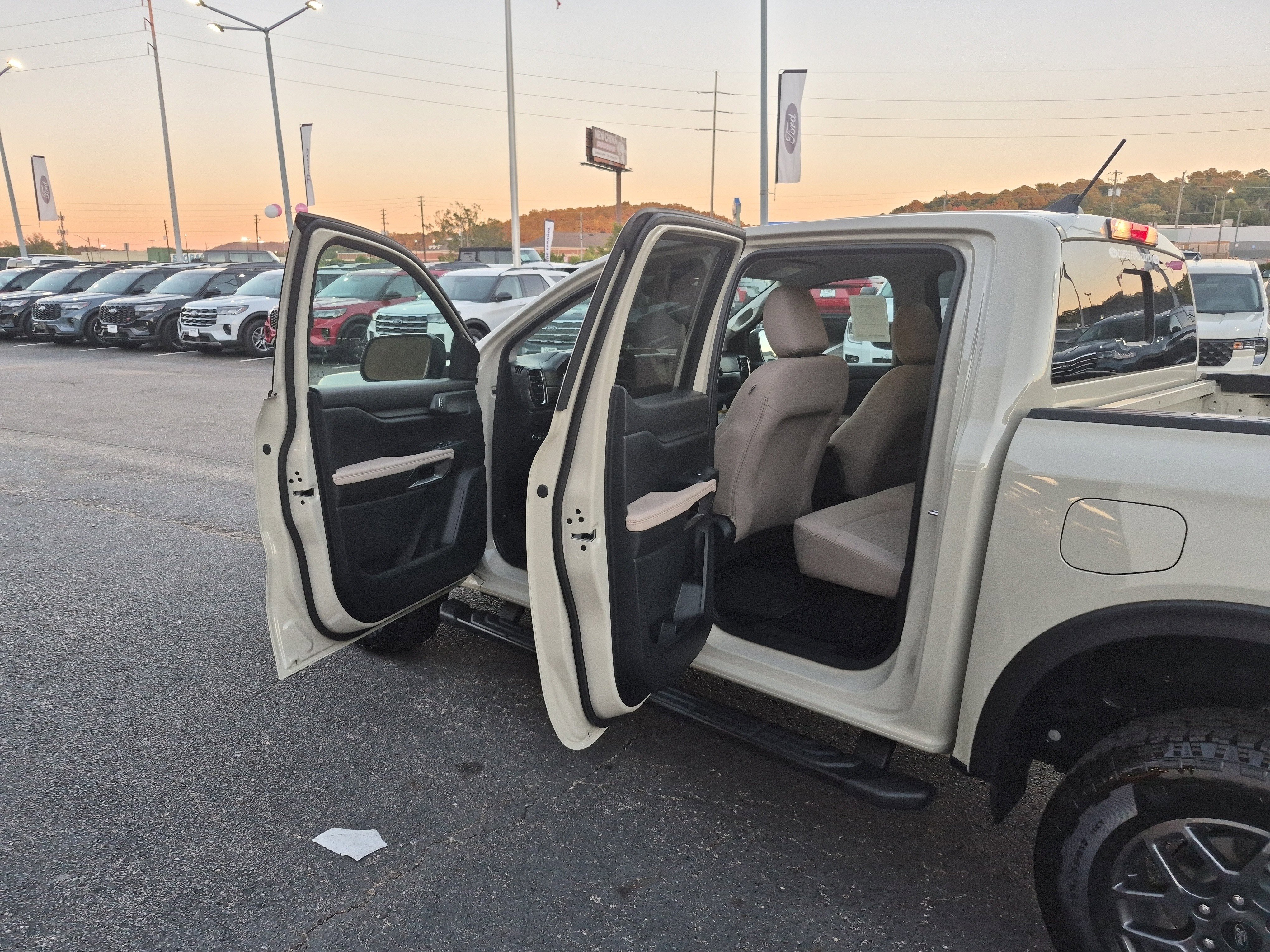 New 2025 Ford Ranger XLT w/ Equipment Group 301A High image 16