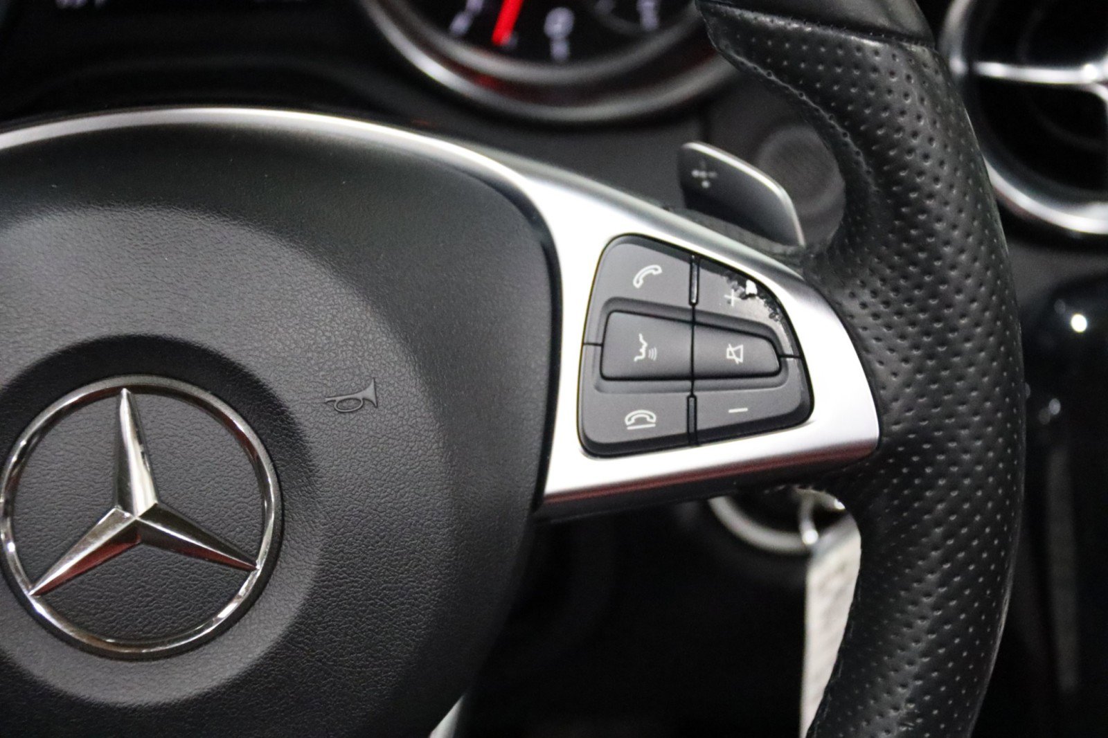 Used 2017 Mercedes-Benz SLC 43 AMG image 48