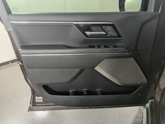 Used 2025 GMC Sierra EV Denali AWD/4WD image 9