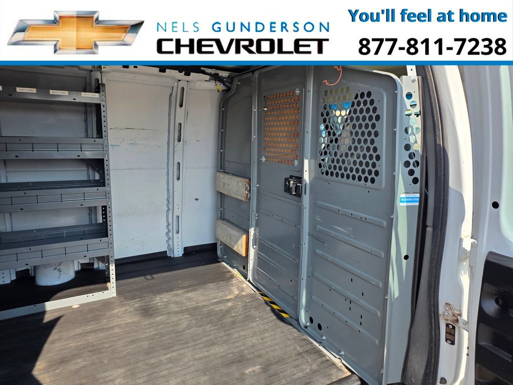 Used 2017 GMC Savana 3500 Extended RWD image 10