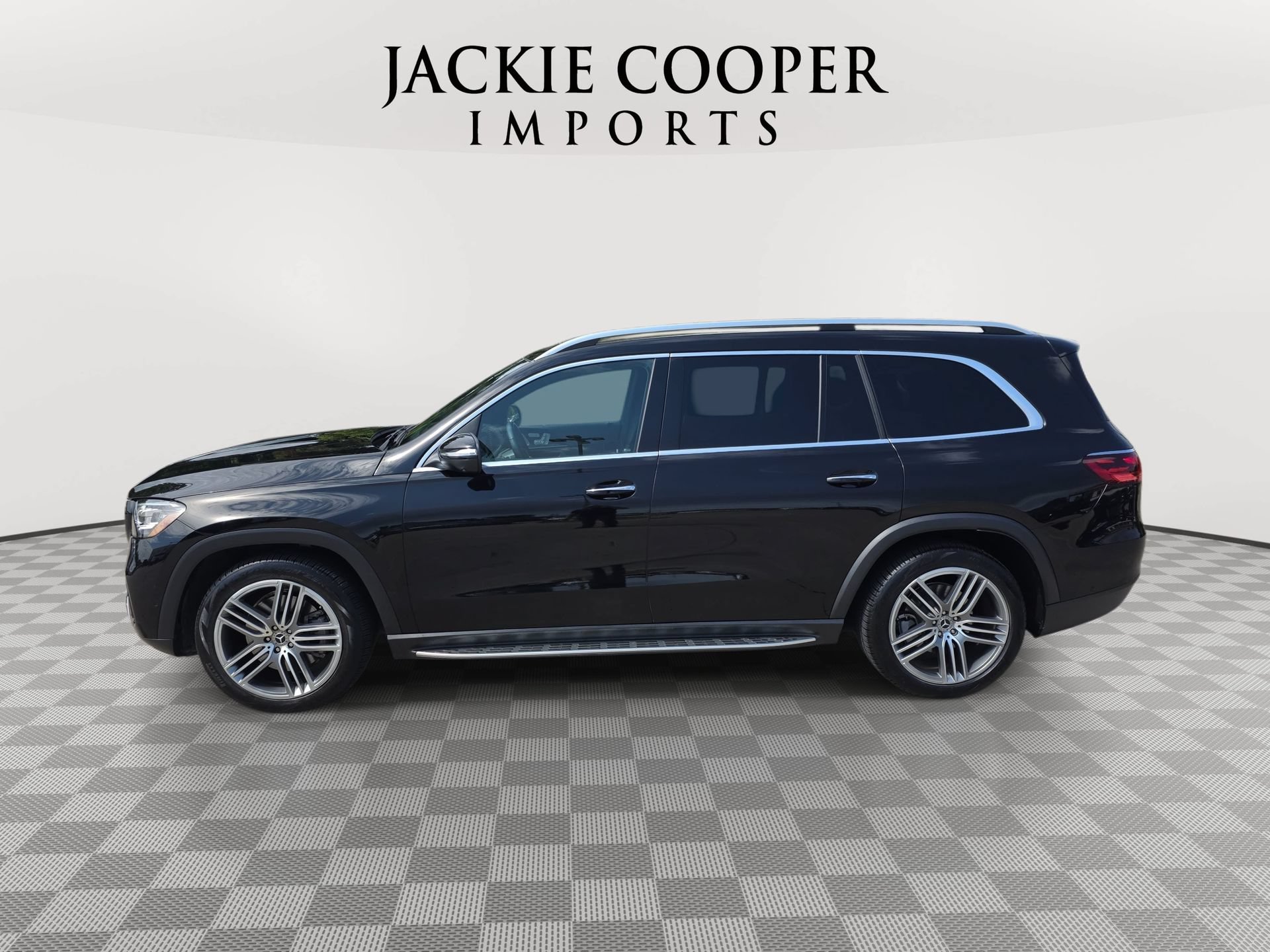 Certified 2025 Mercedes-Benz GLS 450 4MATIC image 8