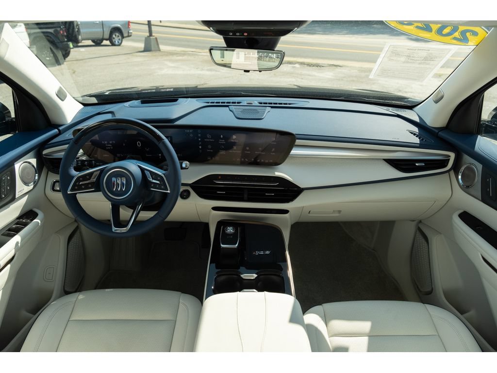 Used 2025 Buick Enclave Avenir w/ Super Cruise Package FWD image 34