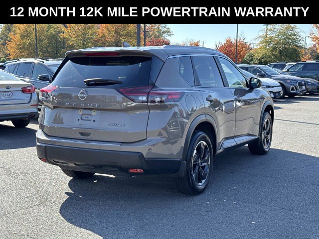 Used 2024 Nissan Rogue SV w/ SV Premium Package AWD/4WD image 2
