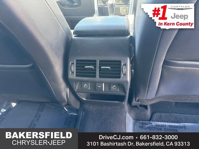 Used 2022 Land Rover Discovery Sport SE R-Dynamic AWD/4WD image 26