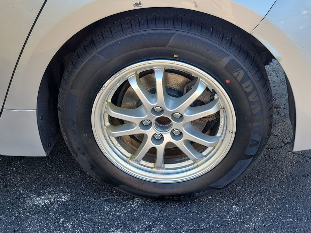 Used 2020 Toyota Corolla LE image 5