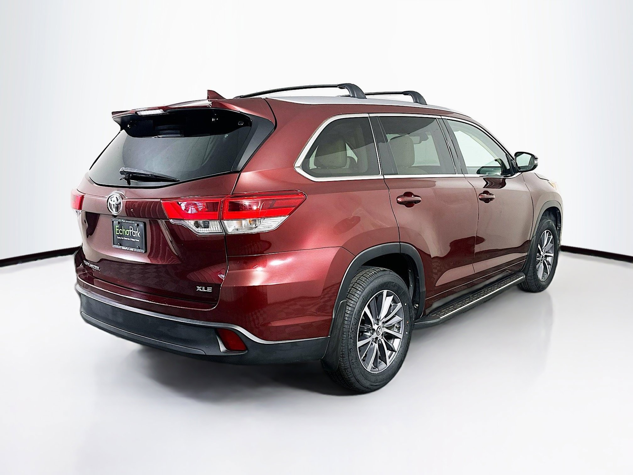 Used 2017 Toyota Highlander XLE FWD image 9