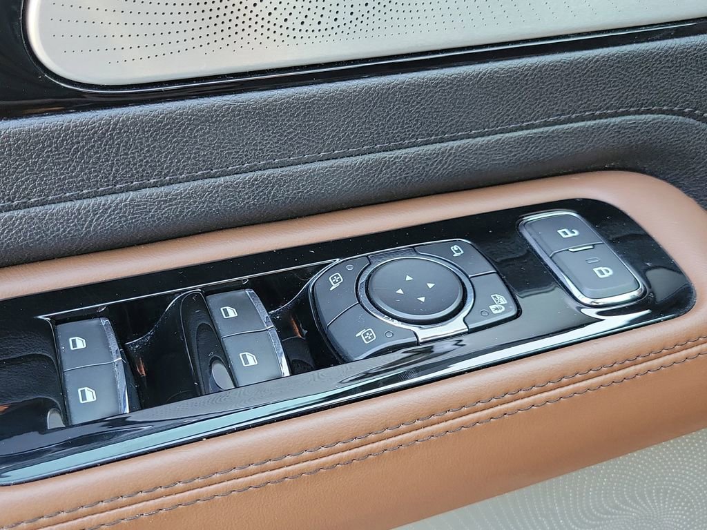 Certified 2022 Lincoln Aviator Reserve w/ Equipment Group 201A image 28