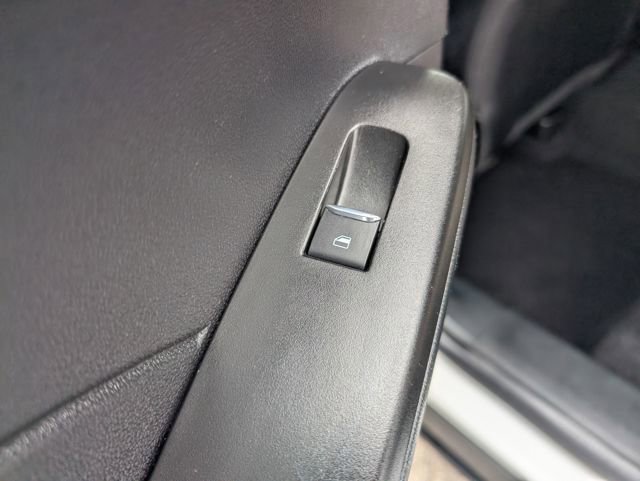 Used 2022 Ford Escape SEL FWD image 11