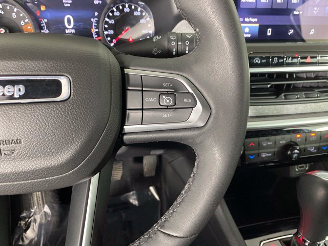 Used 2023 Jeep Compass Latitude w/ Convenience Group AWD/4WD image 23