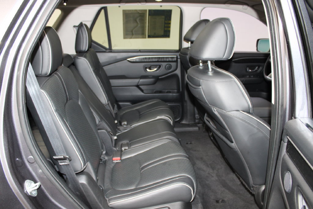 Used 2023 Honda Pilot Elite image 30