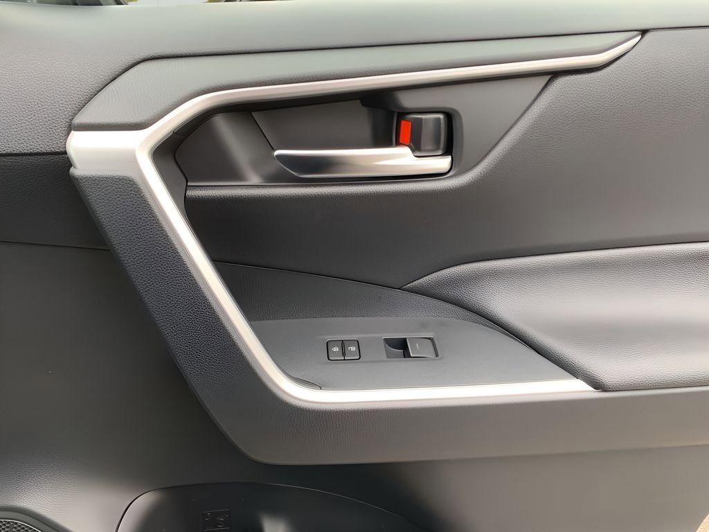 New 2025 Toyota RAV4 SE image 18