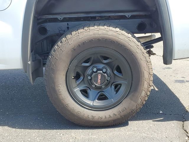Used 2017 GMC Sierra 1500 4x4 Crew Cab image 29