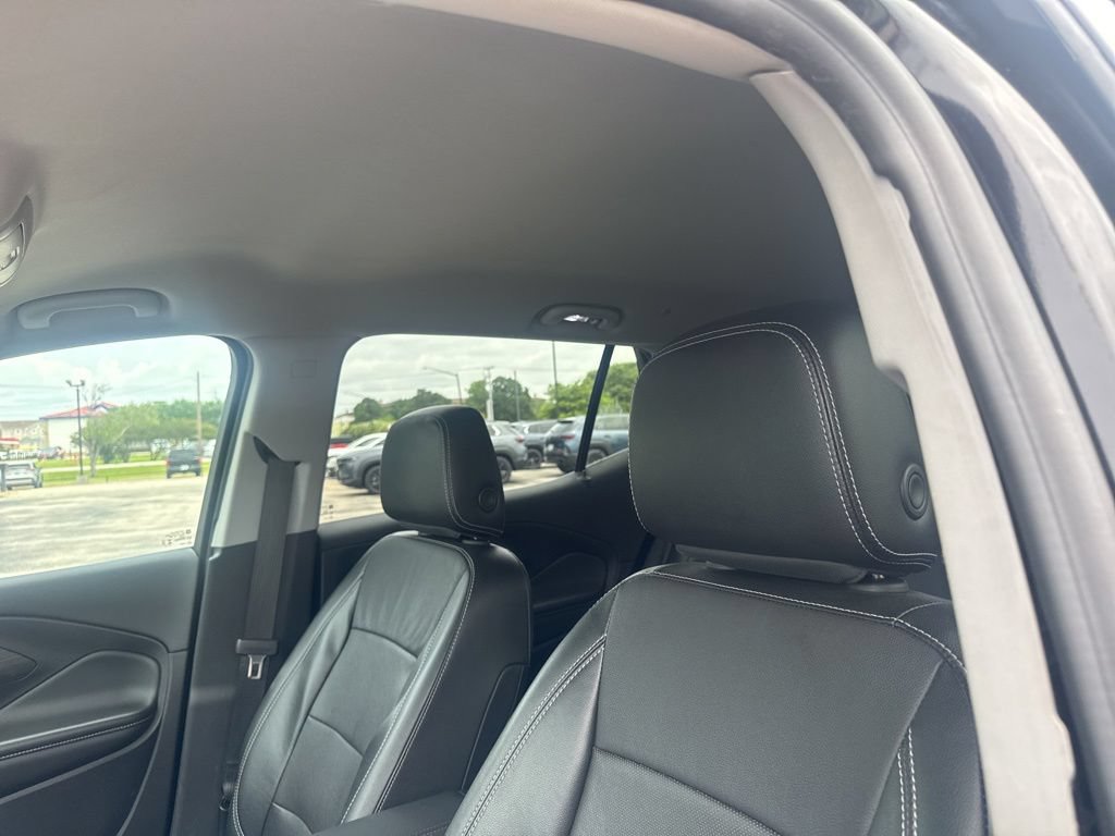 Used 2024 GMC Terrain SLT FWD image 9