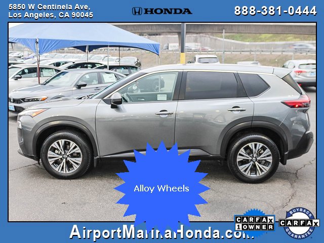 Used 2023 Nissan Rogue SV image 3