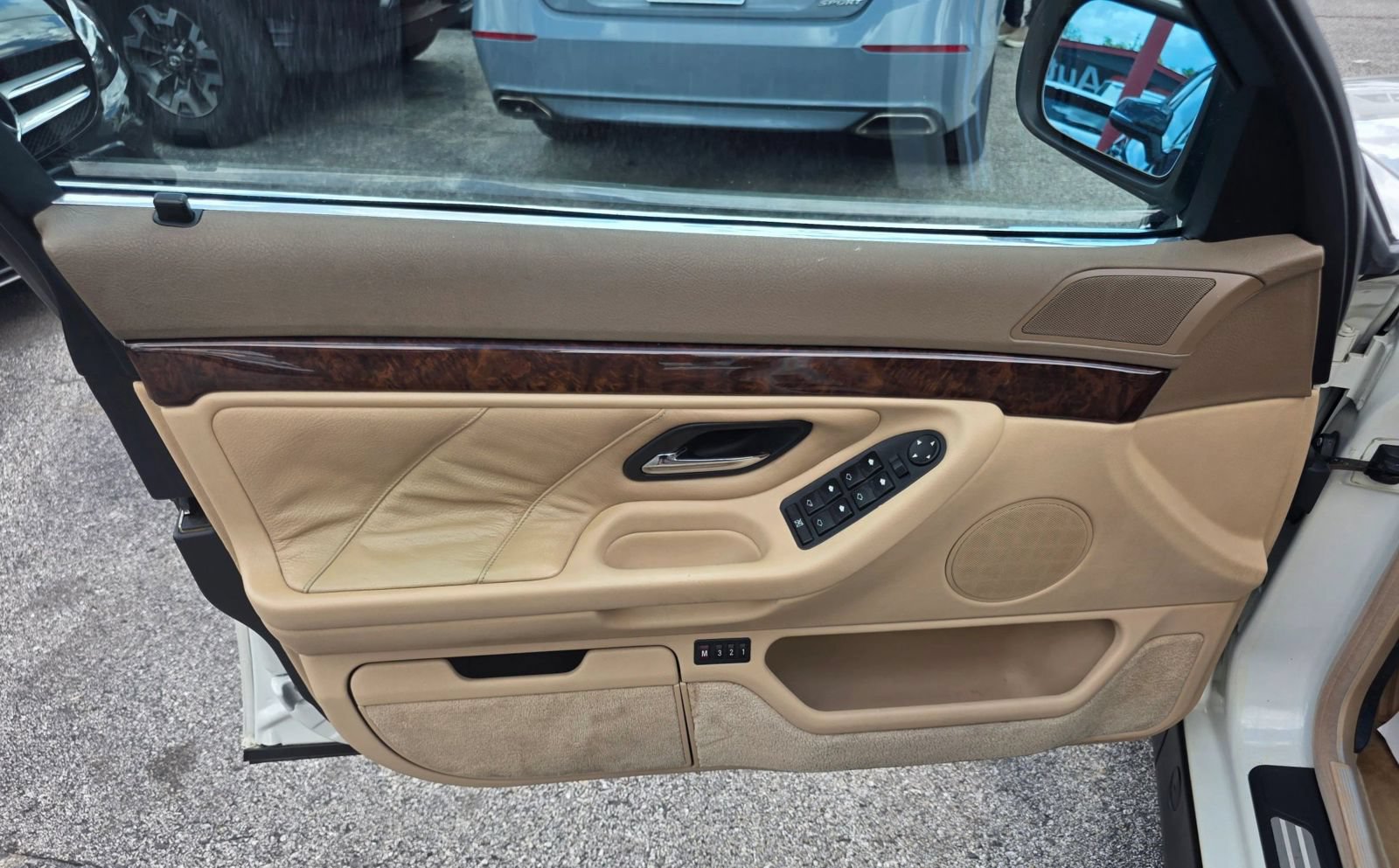 Used 1995 BMW 740iL RWD image 37