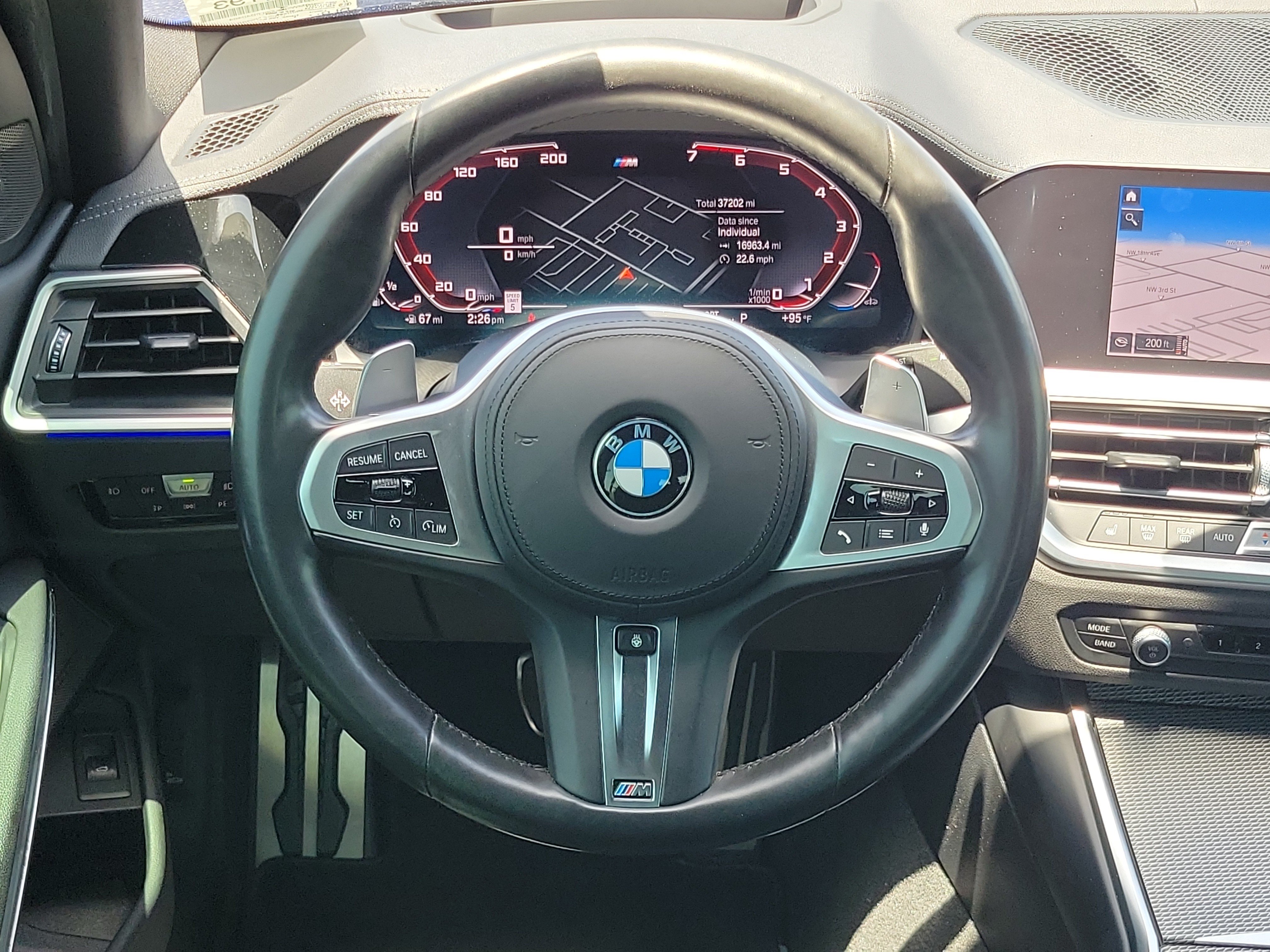 Used 2020 BMW 330i Sedan w/ M Sport Package RWD image 18