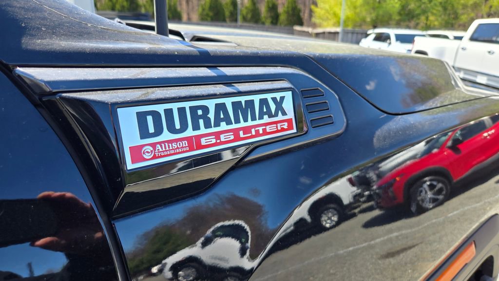 Used 2024 GMC Sierra 3500 AT4 w/ AT4 Preferred Package AWD/4WD image 9