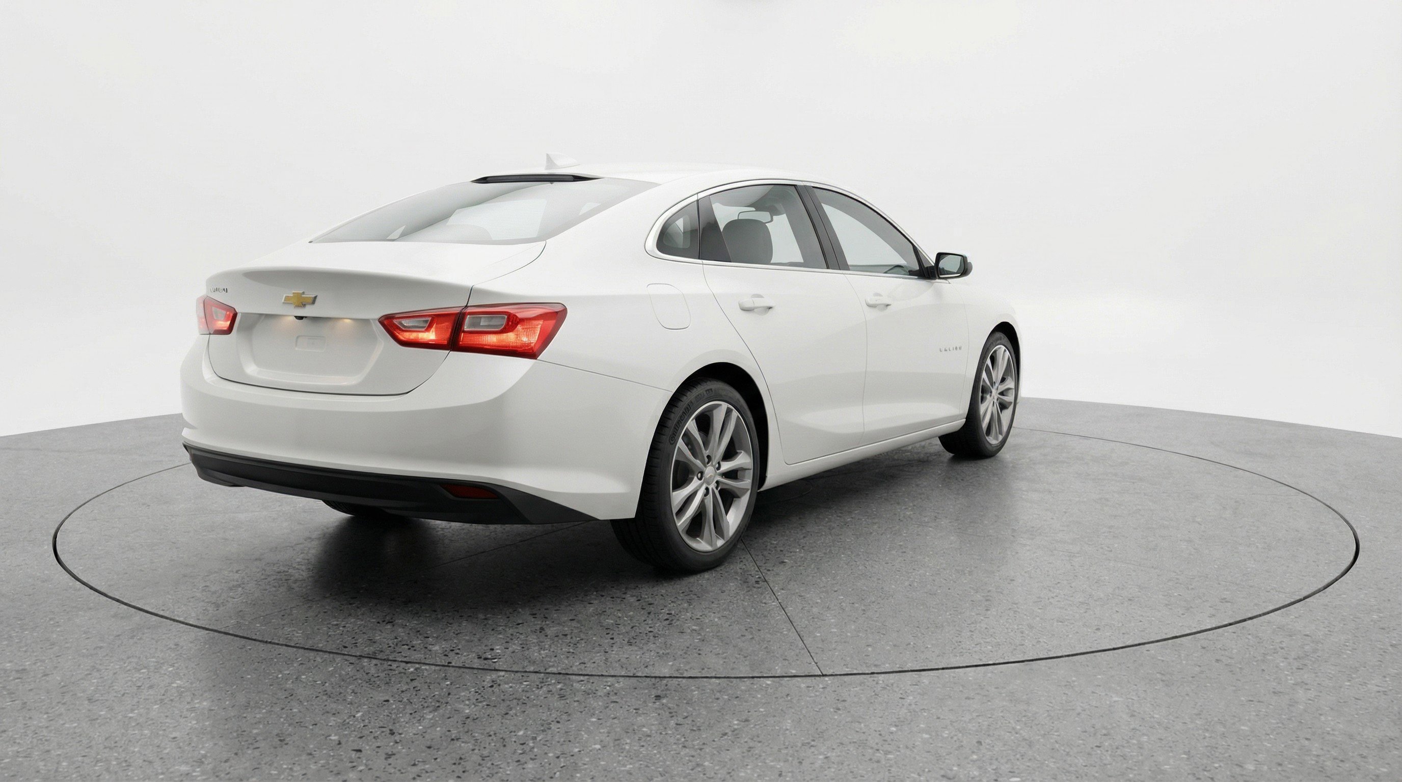 Used 2024 Chevrolet Malibu LT FWD image 9