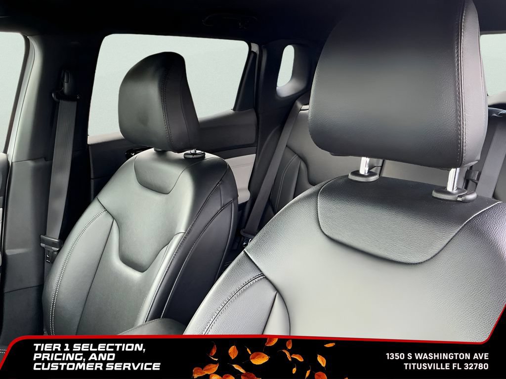 Used 2025 Jeep Compass Limited AWD/4WD image 17