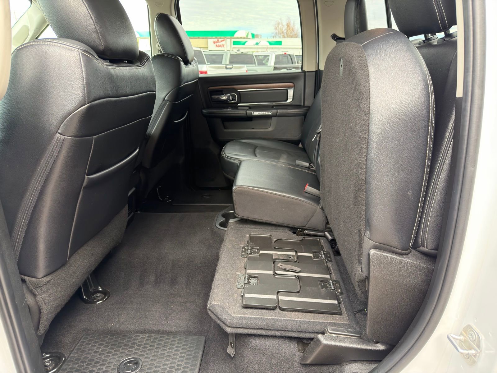 Used 2018 RAM 1500 Laramie image 31