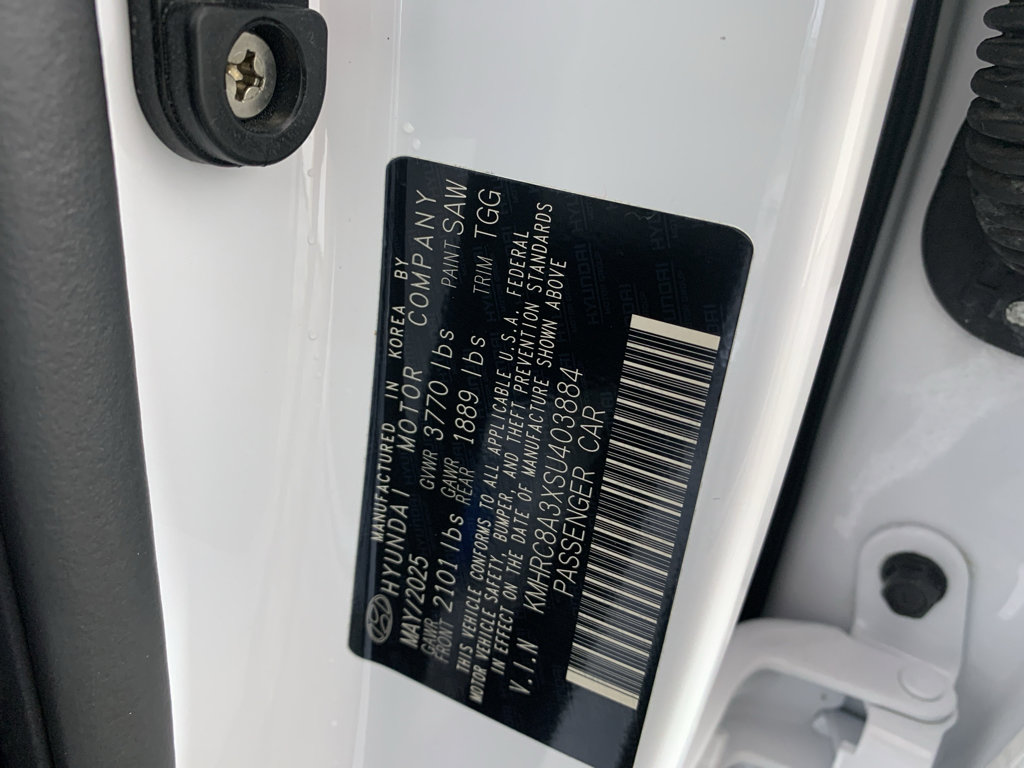 Used 2025 Hyundai Venue SEL FWD image 13
