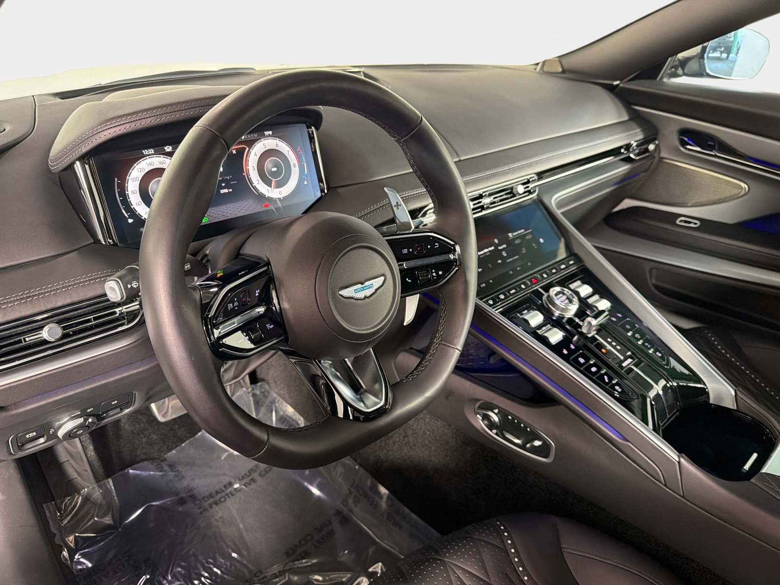Used 2024 Aston Martin DB12 Coupe RWD image 32