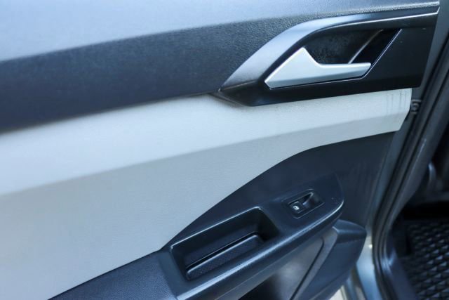 Used 2022 Volkswagen Taos SE image 22